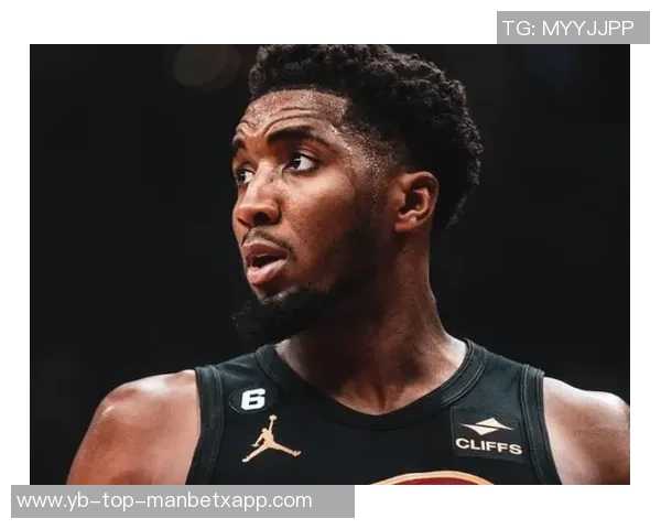 亨特膝盖受伤缺席下半场阿特金森称不必冒险继续比赛 亨特膝盖受伤缺席下半场阿特金森称不必冒险继续比赛